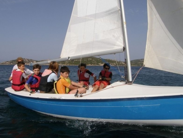  Give your children the opportunity to learn about sailing 